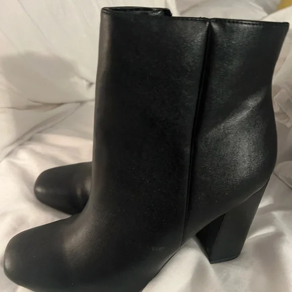 VICI women's size 9 black heeled boots - Picture 4 of 6